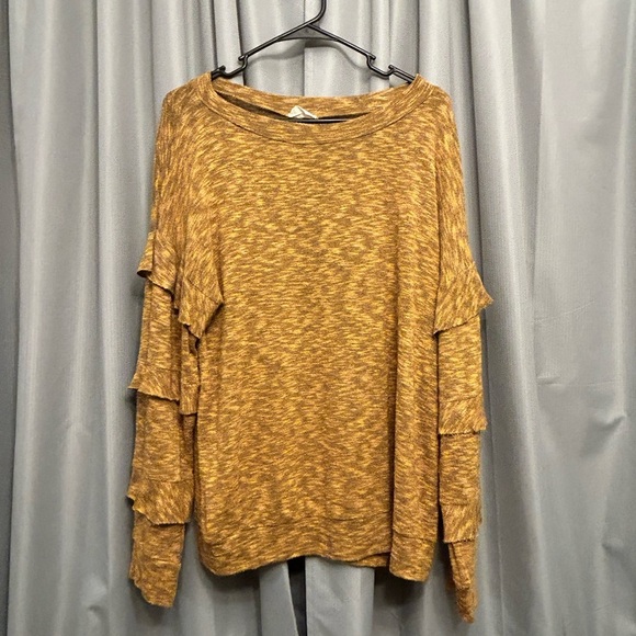 143 Story by Line Up mustard Heathered Ruffles Top L #49 tiered long sleeve EUC - Picture 1 of 6